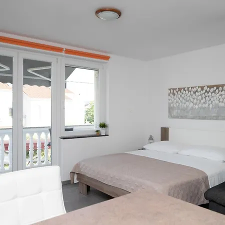 Apartman With Parking Space Sukosan, Zadar - 6131 *