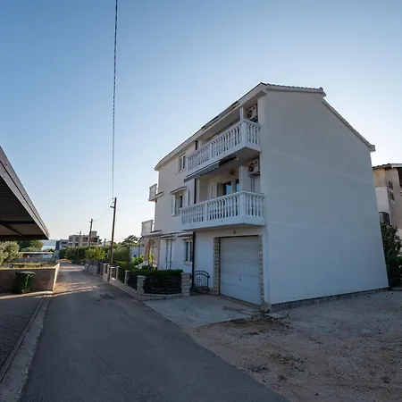 Апартаменты With Parking Space Sukosan, Zadar - 6131