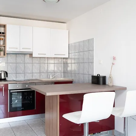 Апартаменты With Parking Space Sukosan, Zadar - 6131