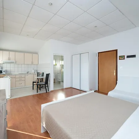 Апартаменты With Parking Space Sukosan, Zadar - 6131
