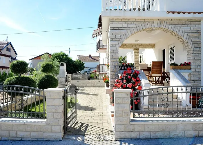 With Parking Space Sukosan, Zadar - 6131 Апартаменты